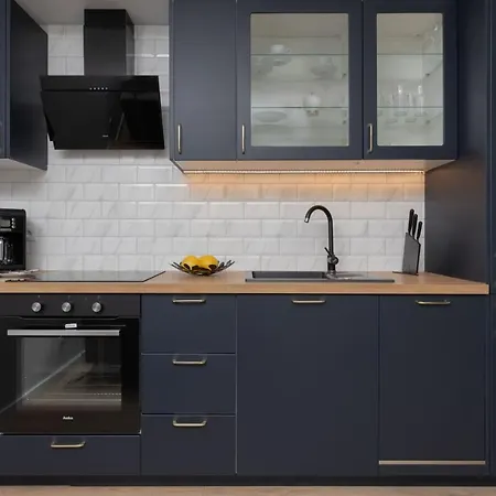 Stylish Atol With Free Parking In The Heart Of By Renters *