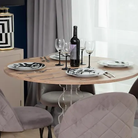 Apartment Stylish Atol With Free Parking In The Heart Of By Renters Gdansk