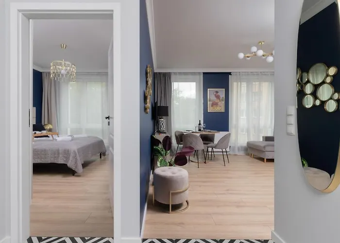 Stylish Atol With Free Parking In The Heart Of By Renters דירה