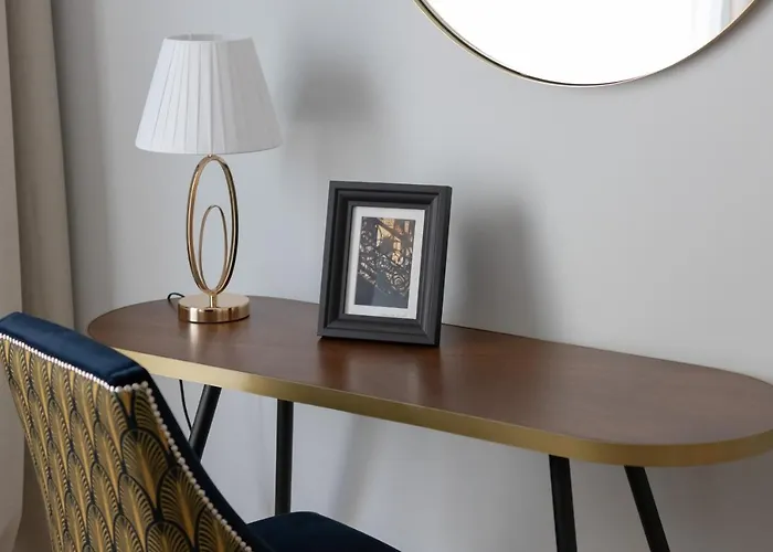 דירה Stylish Atol With Free Parking In The Heart Of By Renters
